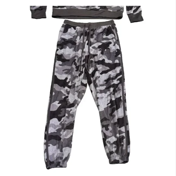 DKNY Super Soft Gray Camo Jogger Set - Picture 2 of 5